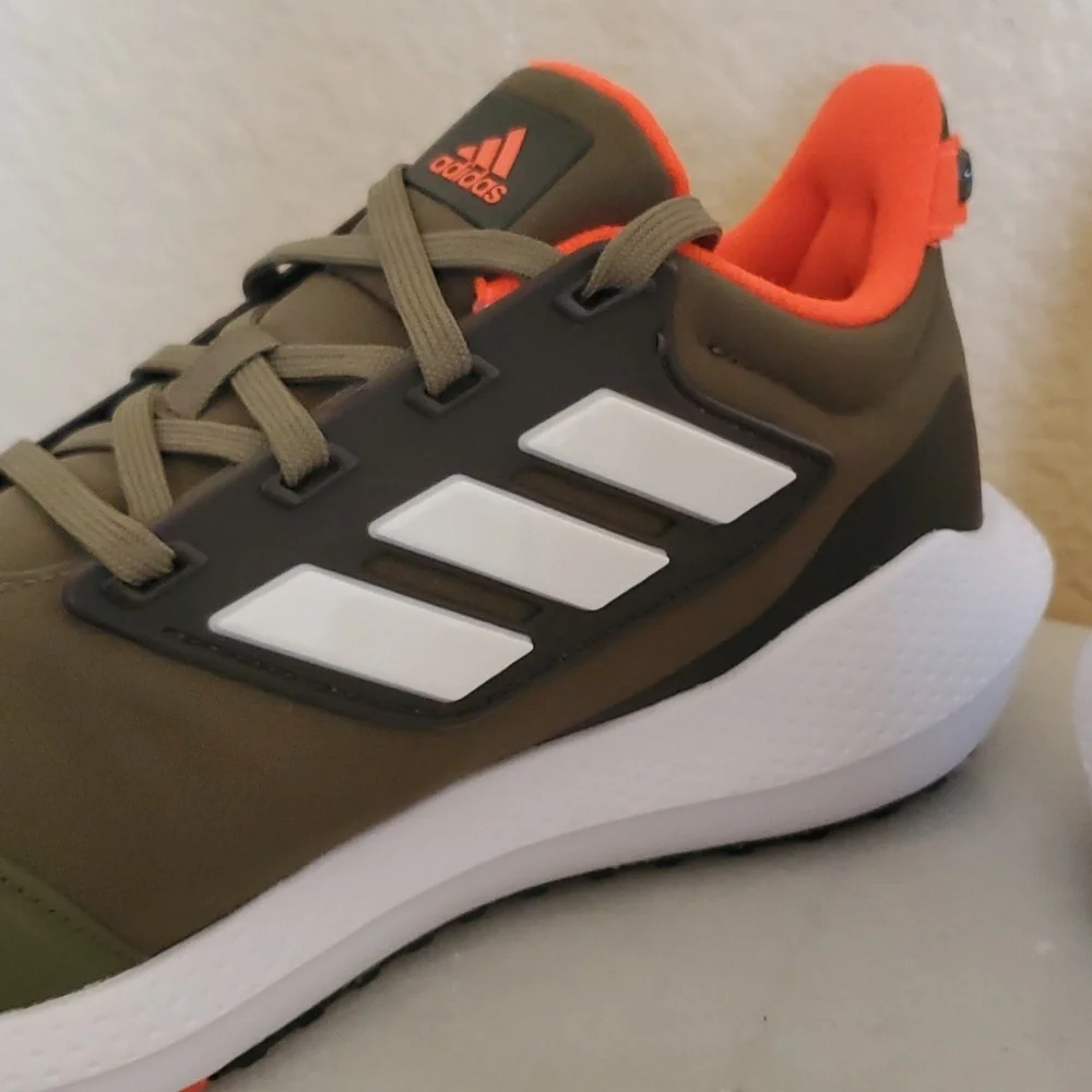 NWOB Women's Adidas EQ21 Run 2.0J size 6 - Picture 15 of 17